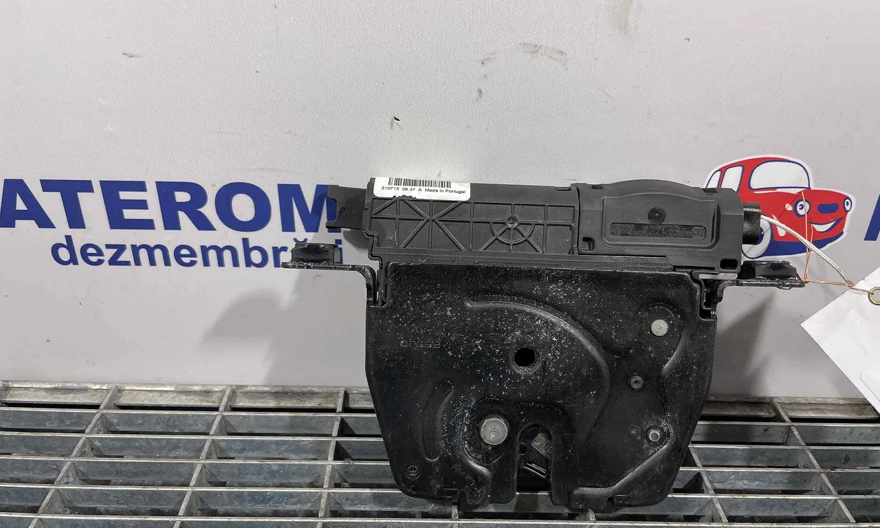 INCUIETOARE CAPOTA SPATE BMW 3 2011-2018