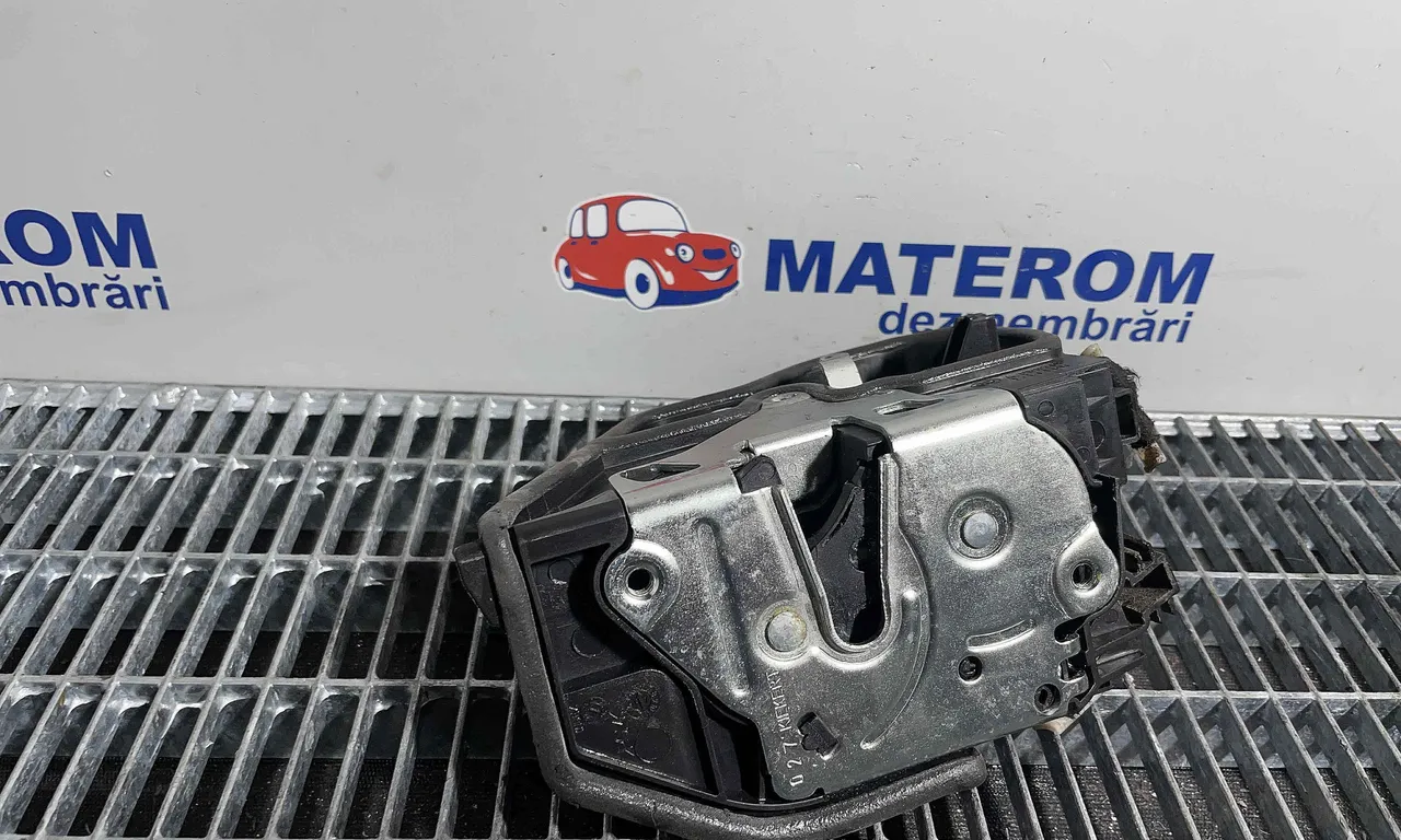 INCUIETOARE USA FATA STANGA BMW 3 2011-2018