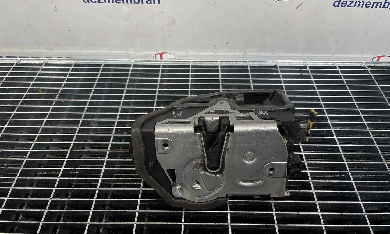 INCUIETOARE USA FATA STANGA BMW 3 2011-2018