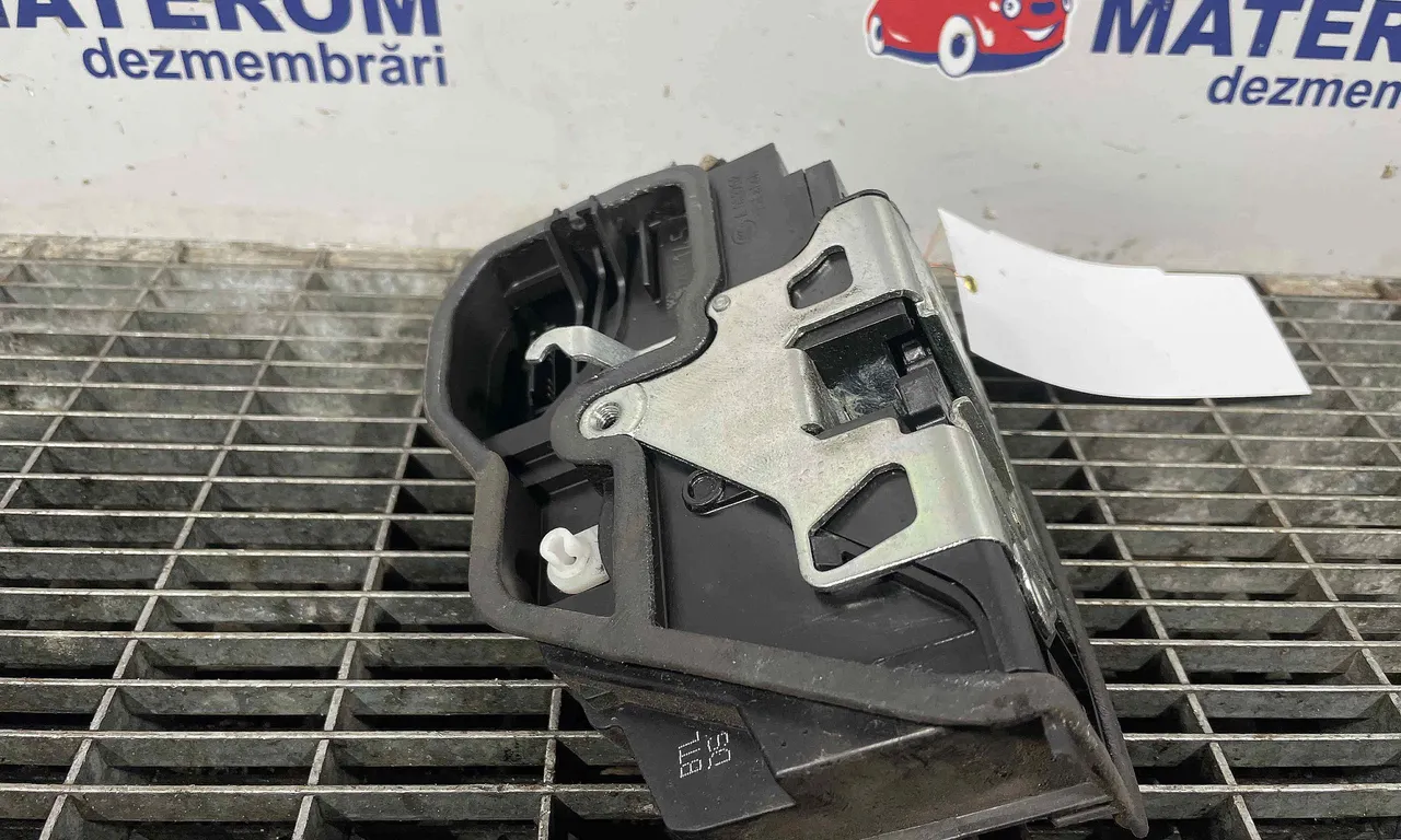 INCUIETOARE USA FATA STANGA BMW 3 2011-2018