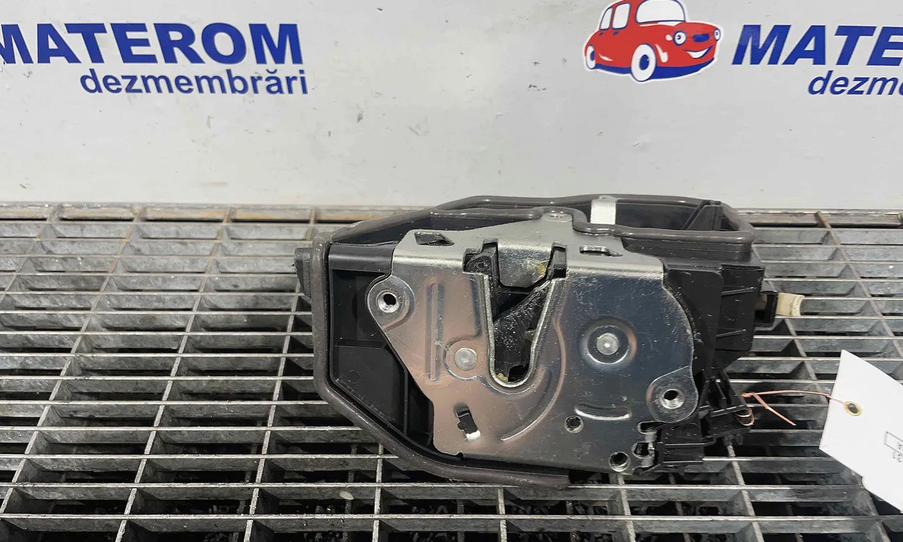 INCUIETOARE USA FATA STANGA BMW 3 2011-2018