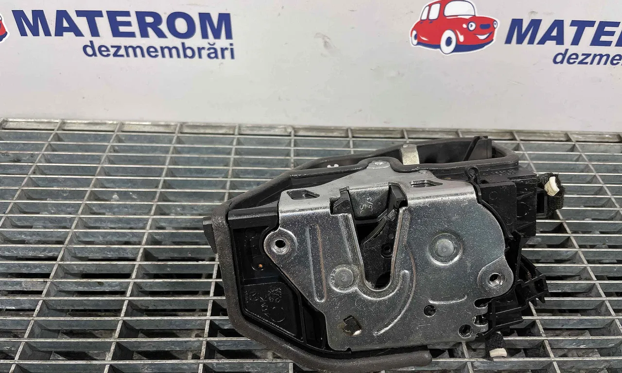 INCUIETOARE USA SPATE STANGA BMW 3 2011-2018