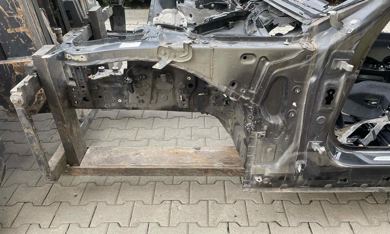 LONJERON STANGA BMW 3 2011-2018