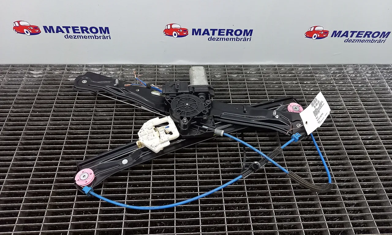 MACARA USA FATA DREAPTA BMW 3 2011-2018