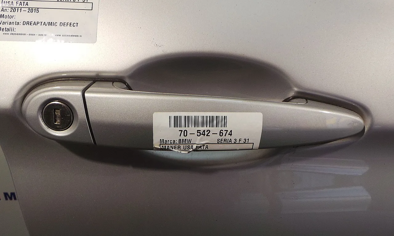MANER USA FATA DREAPTA BMW 3 2011-2018