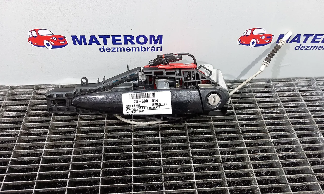 MANER USA FATA DREAPTA BMW 3 2011-2018