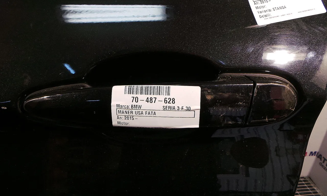 MANER USA FATA STANGA BMW 3 2011-2018