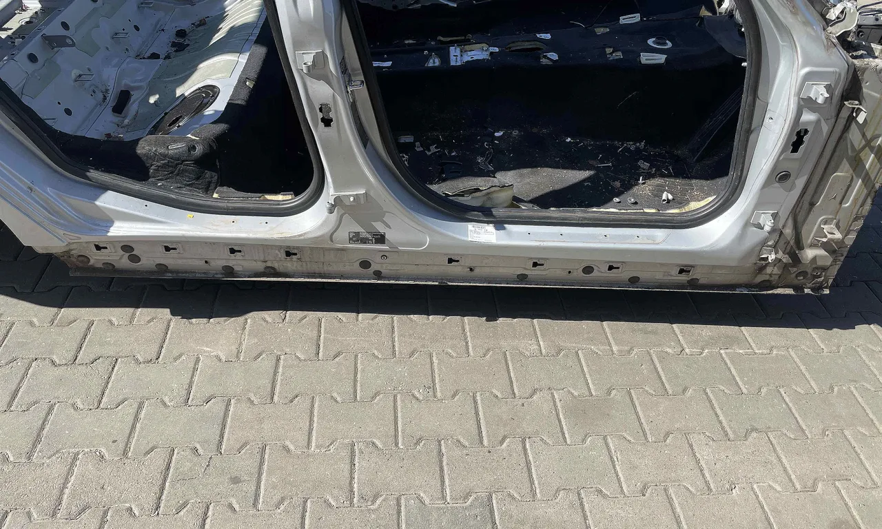 PRAG DREAPTA BMW 3 2011-2018
