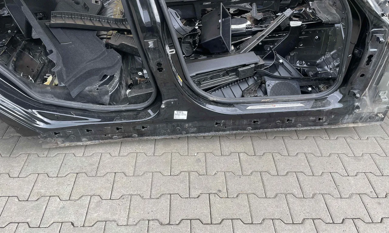 PRAG DREAPTA BMW 3 2011-2018