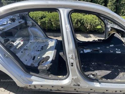 STALP MIJLOC DREAPTA BMW 320D 3 2011-2018 STALP MIJLOC DREAPTA BMW 320D 3 2011-2018
