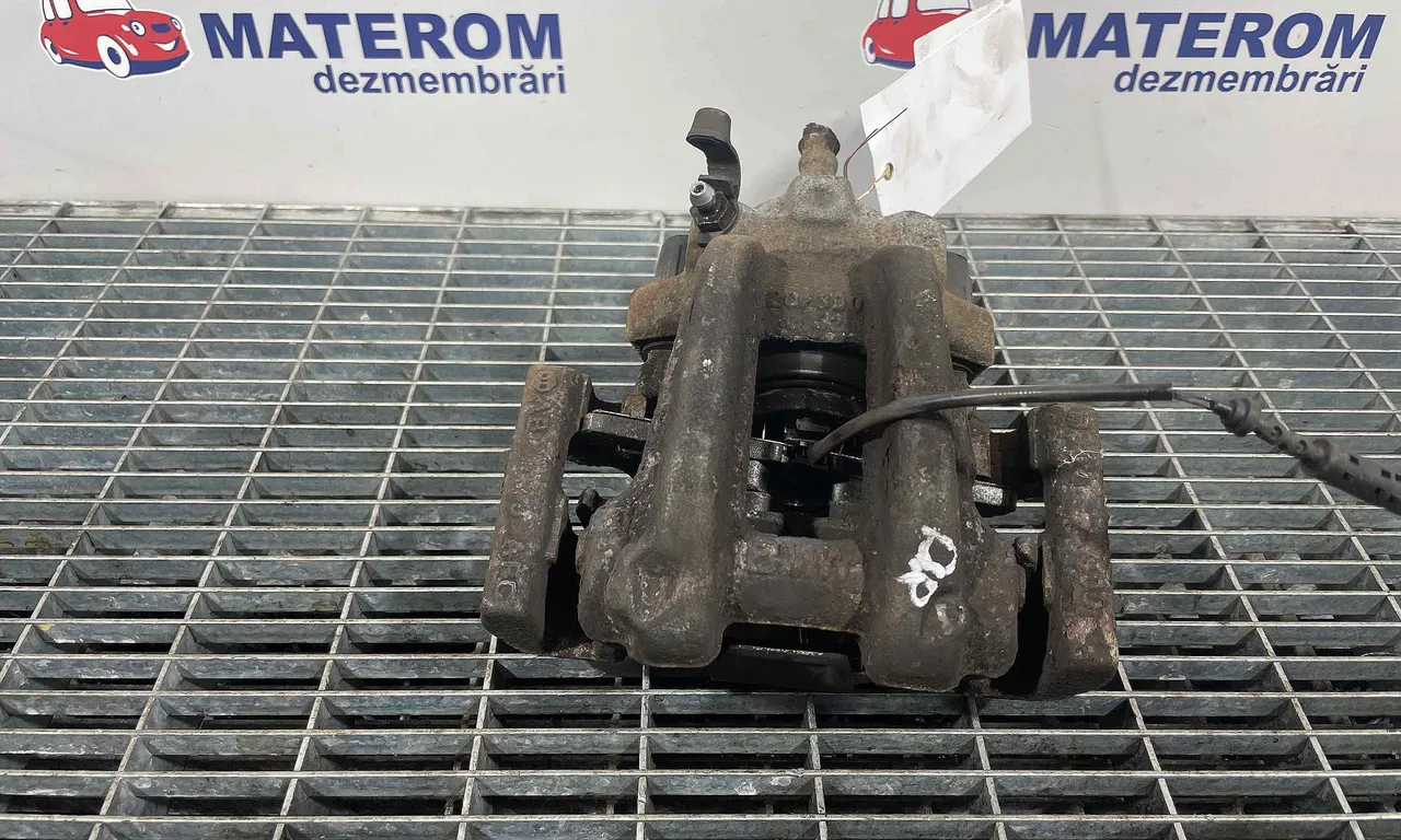 ETRIER SPATE DREAPTA BMW 3 2011-2018