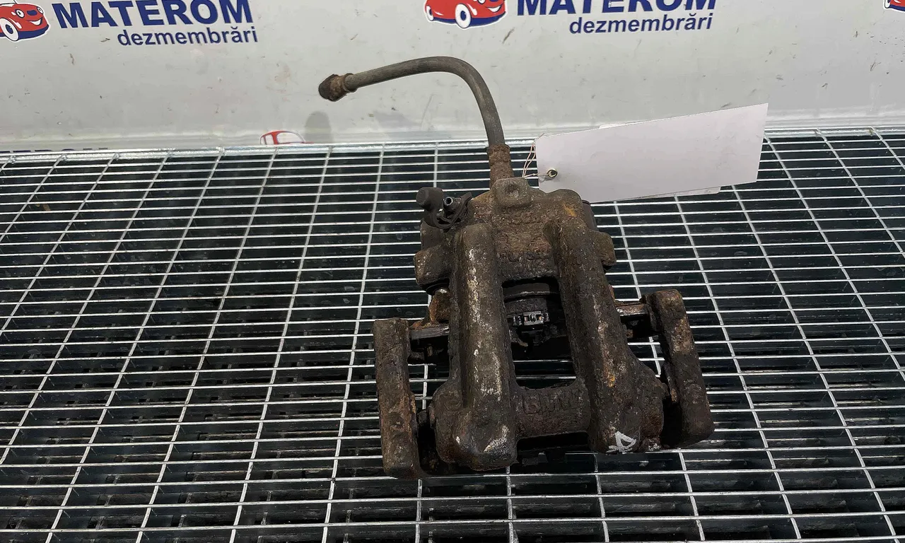 ETRIER SPATE DREAPTA BMW 3 2011-2018
