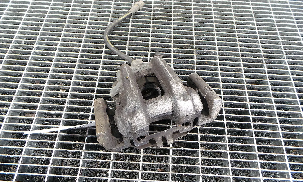 ETRIER SPATE STANGA BMW 3 2011-2018