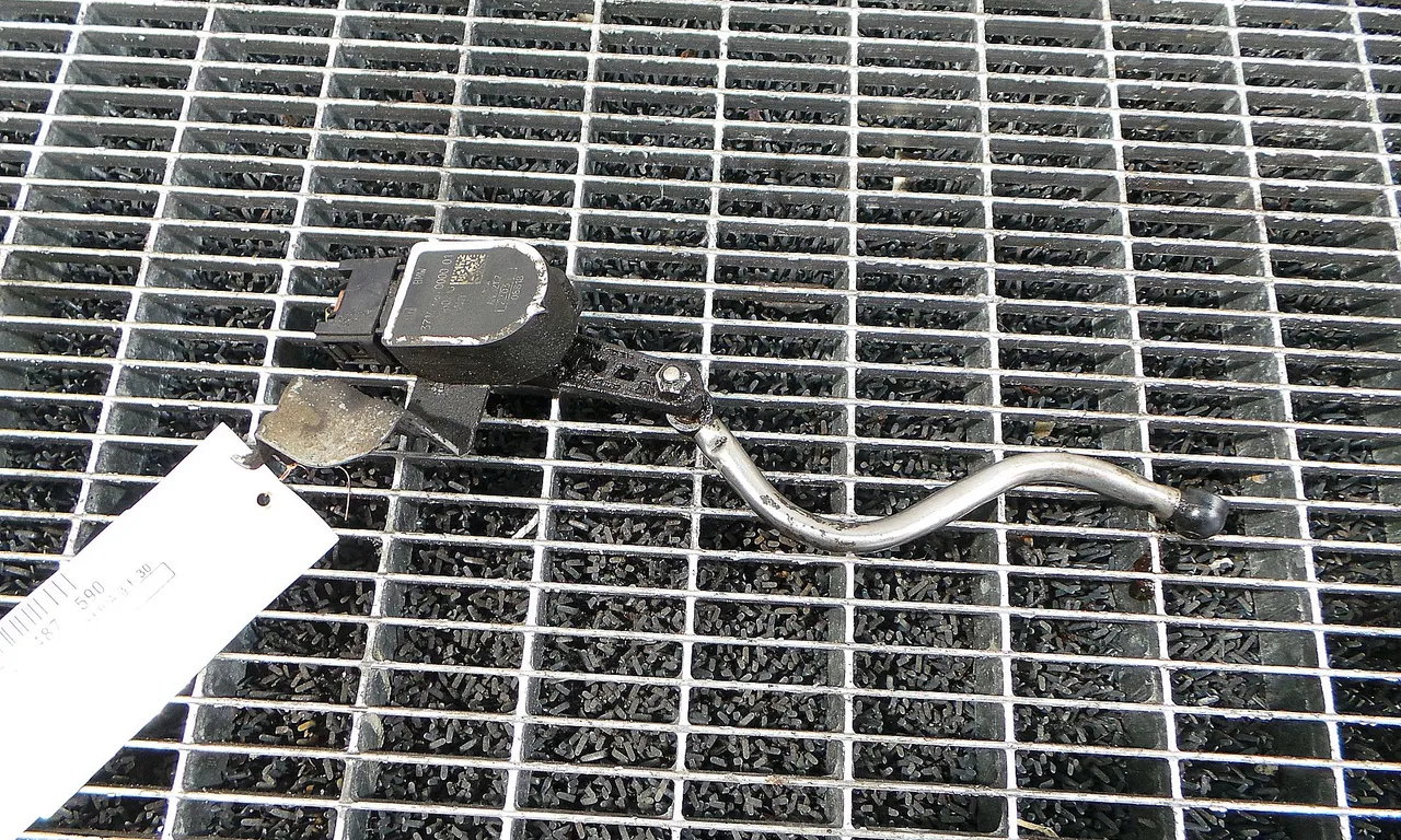SENZOR REGLARE FAR BMW 3 2011-2018