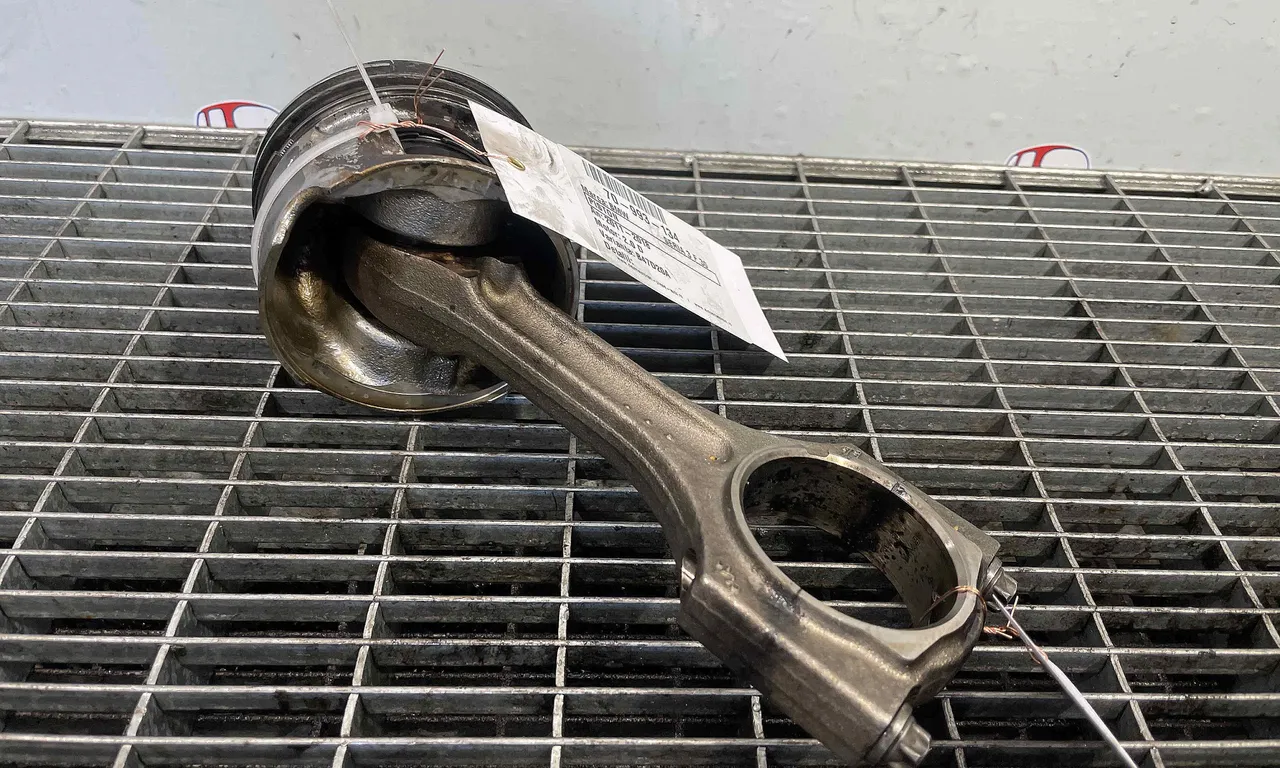 BIELA MOTOR BMW 3 2011-2018