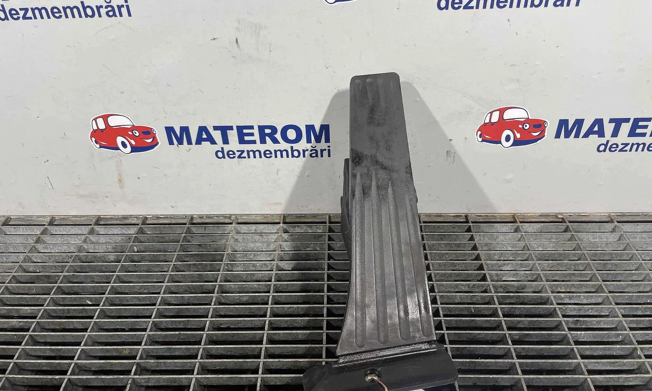 PEDALA ACCELERATIE BMW 3 2011-2018