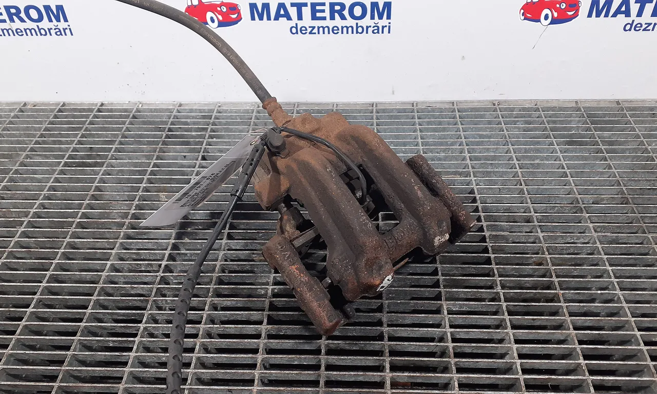 ETRIER SPATE DREAPTA BMW 3 2012-2016