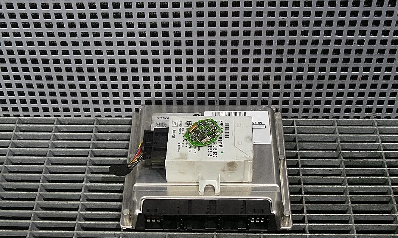 CALCULATOR MOTOR BMW 5 1995-2003