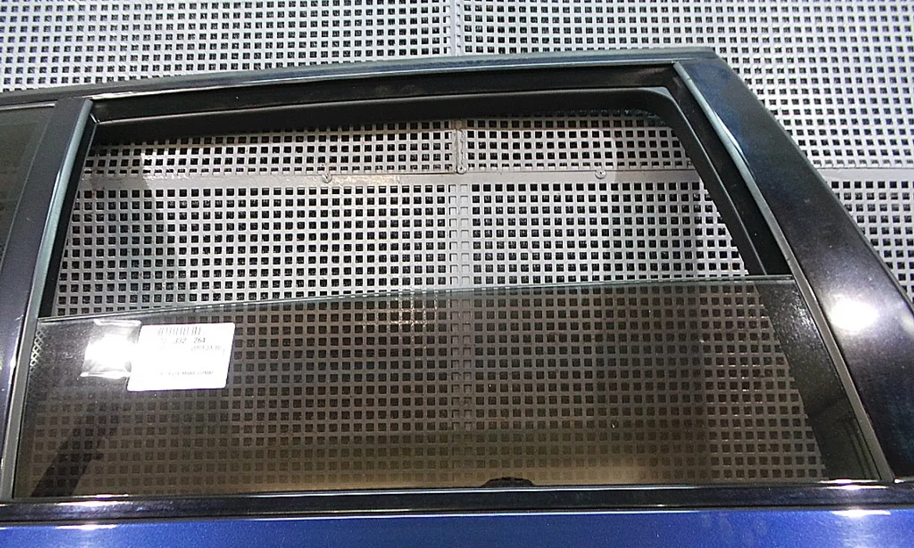 GEAM SPATE MARE DREAPTA BMW 5 2001-2010