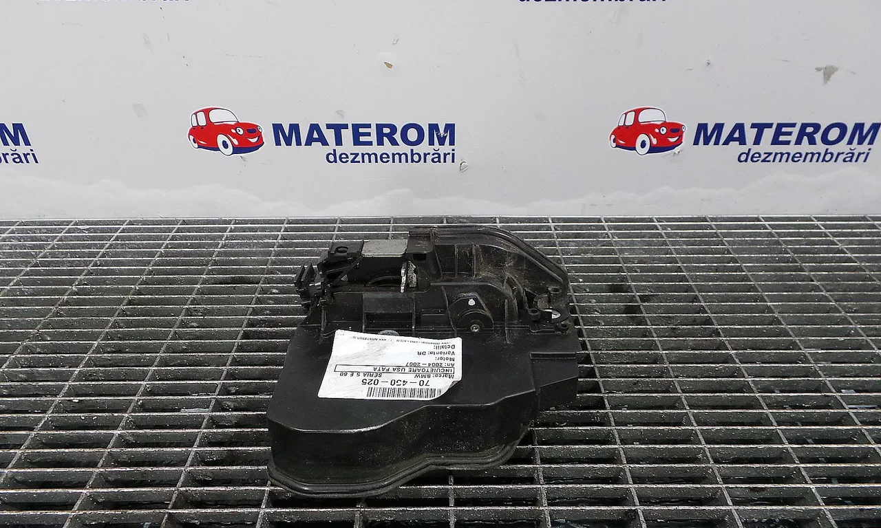 INCUIETOARE USA FATA DREAPTA BMW 5 2001-2010