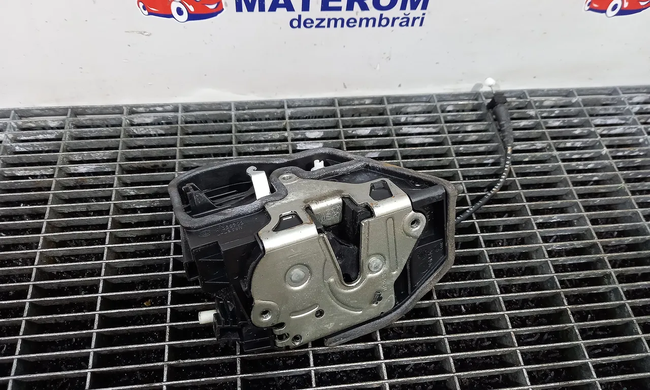INCUIETOARE USA FATA DREAPTA BMW 5 2001-2010