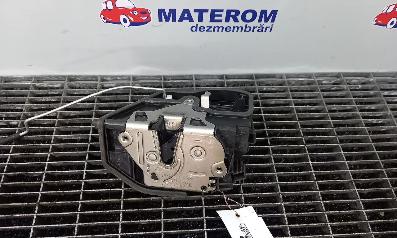 INCUIETOARE USA FATA STANGA BMW 5 2001-2010
