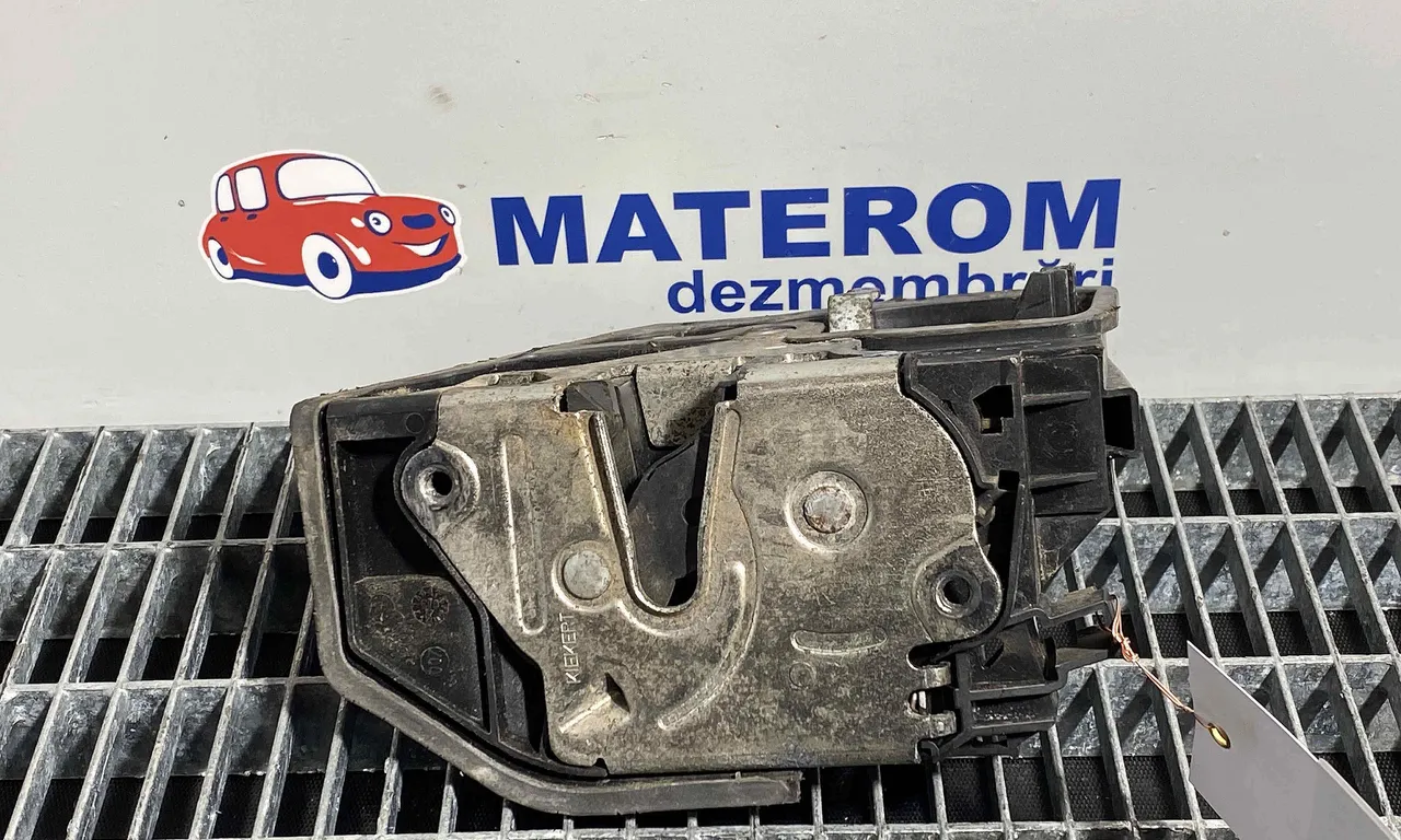 INCUIETOARE USA FATA STANGA BMW 5 2001-2010