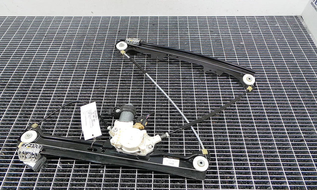 MACARA USA FATA DREAPTA BMW 5 2001-2010
