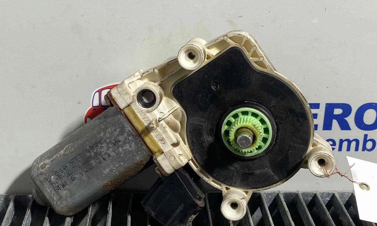 MOTORAS MACARA BMW 5 2001-2010