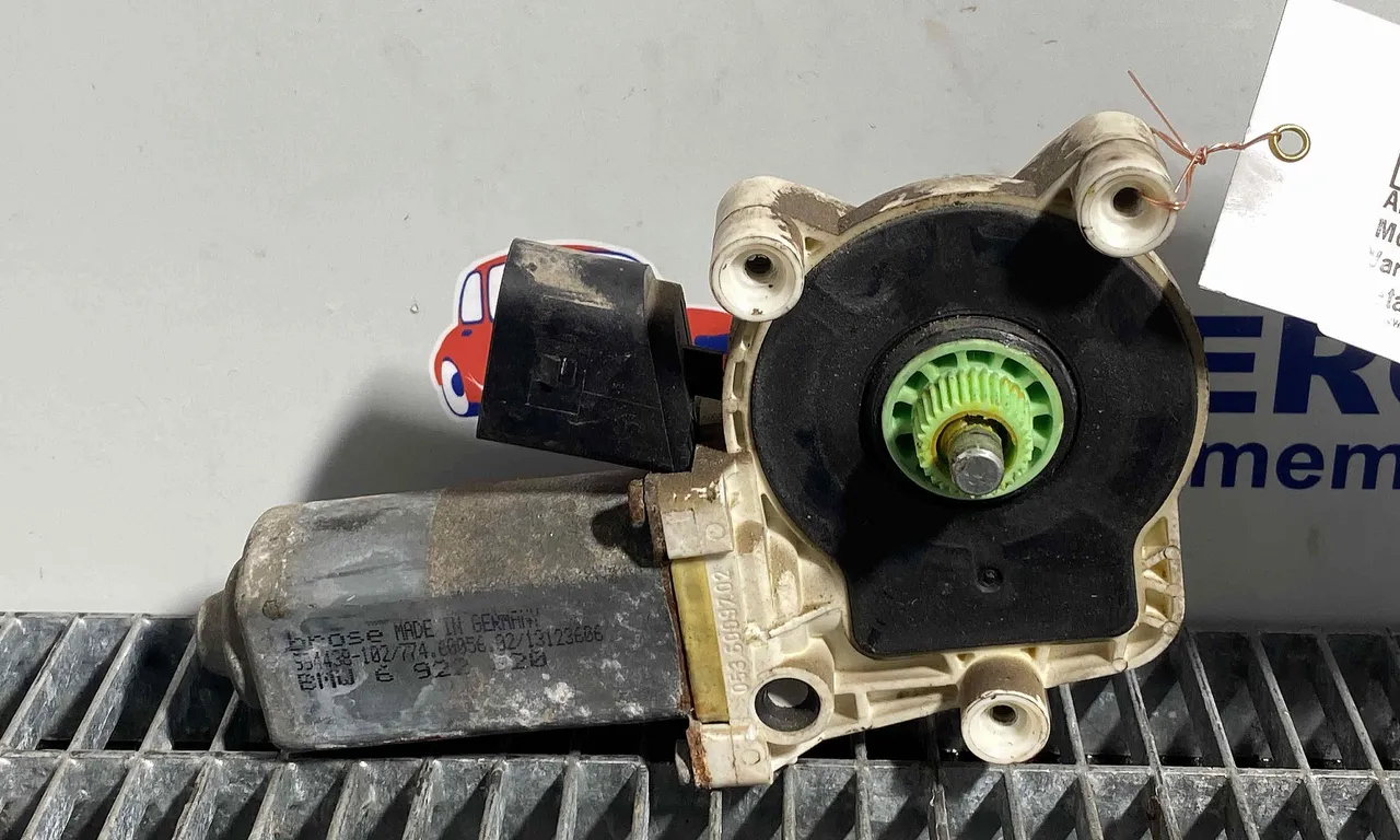 MOTORAS MACARA BMW 5 2001-2010