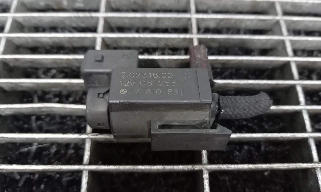 SUPAPA VACUUM BMW 5 2001-2010
