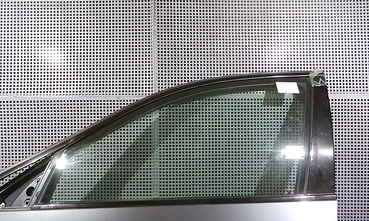 GEAM FATA STANGA BMW 5 2004-2010