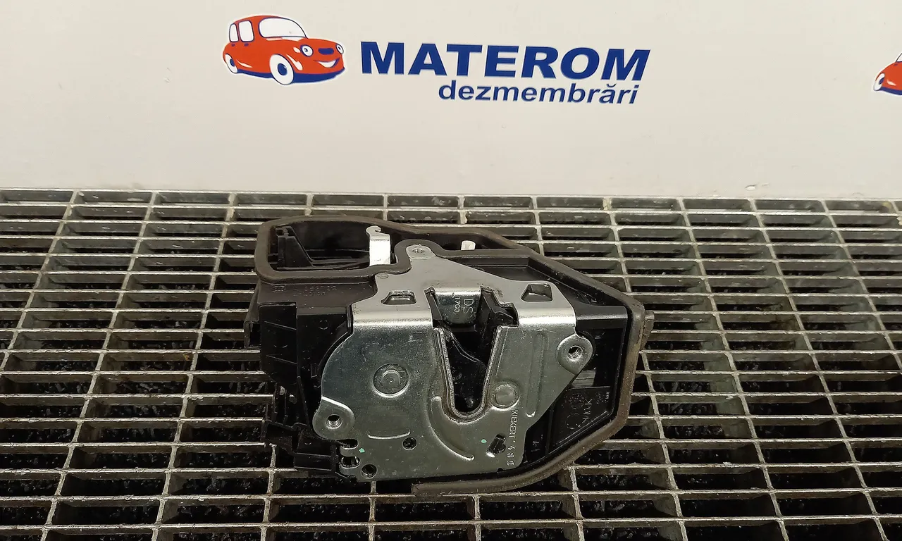 INCUIETOARE USA FATA DREAPTA BMW 5 2004-2010