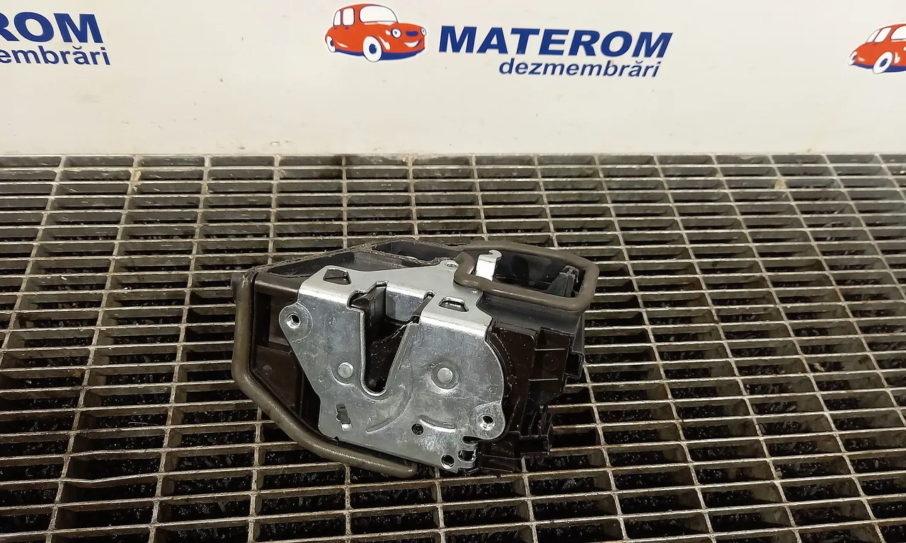 INCUIETOARE USA FATA STANGA BMW 5 2004-2010