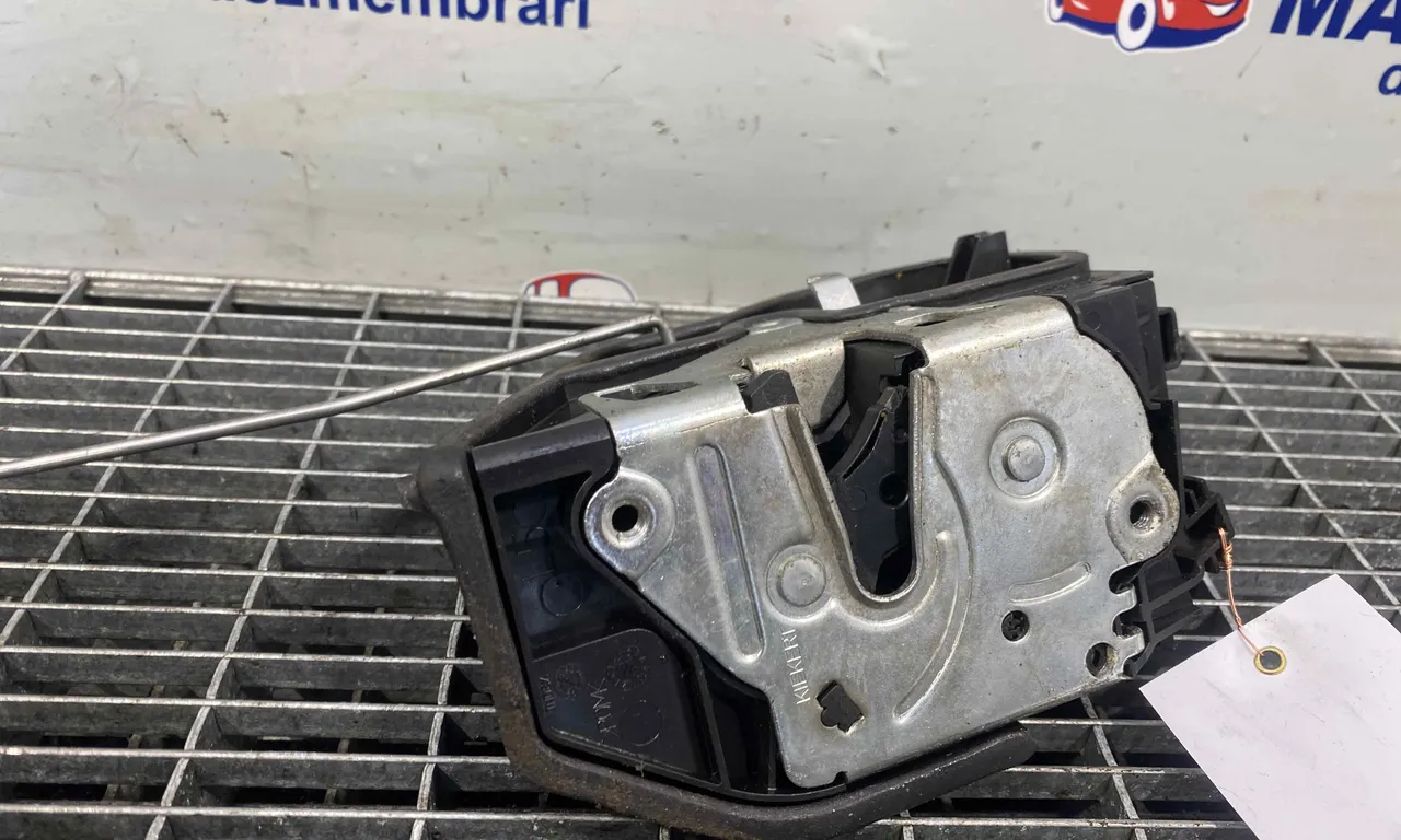 INCUIETOARE USA FATA STANGA BMW 5 2004-2010