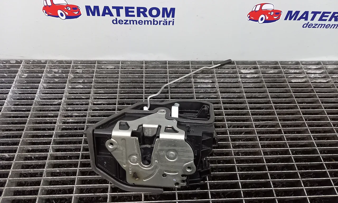INCUIETOARE USA SPATE STANGA BMW 5 2004-2010