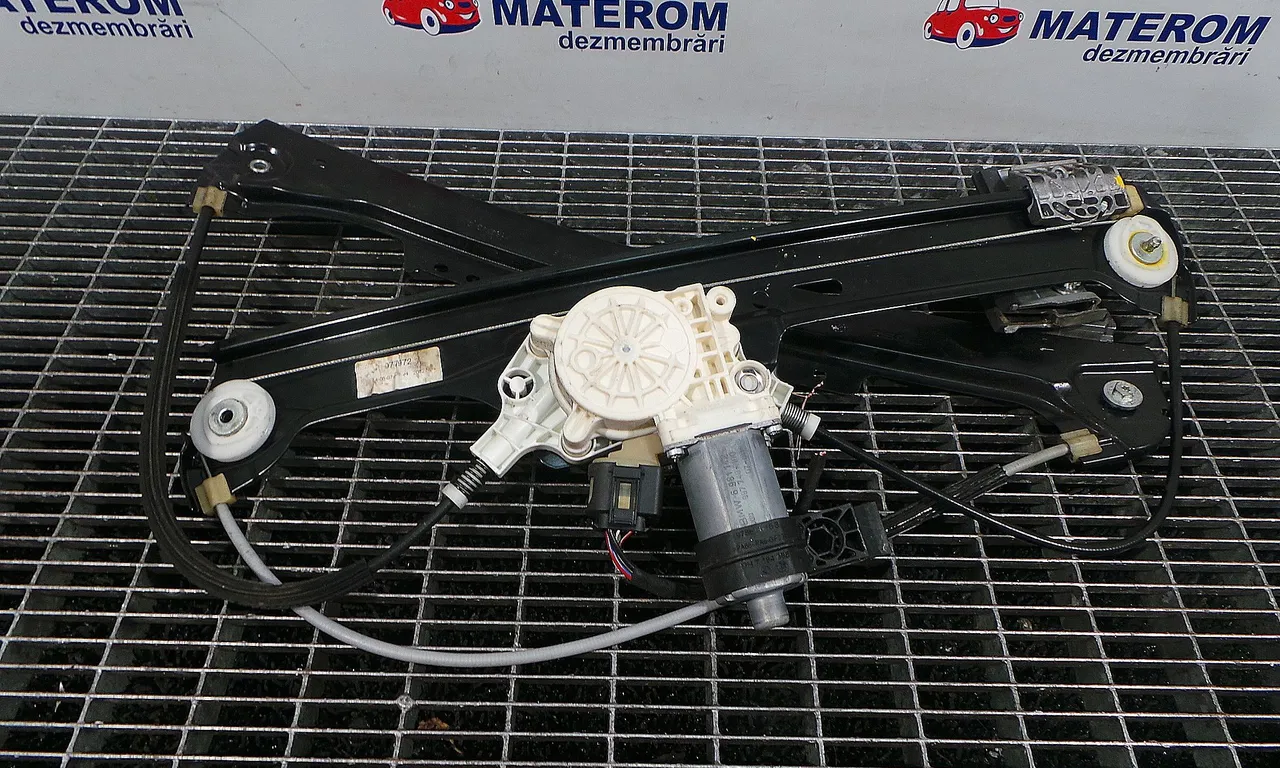 MACARA USA FATA DREAPTA BMW 5 2004-2010