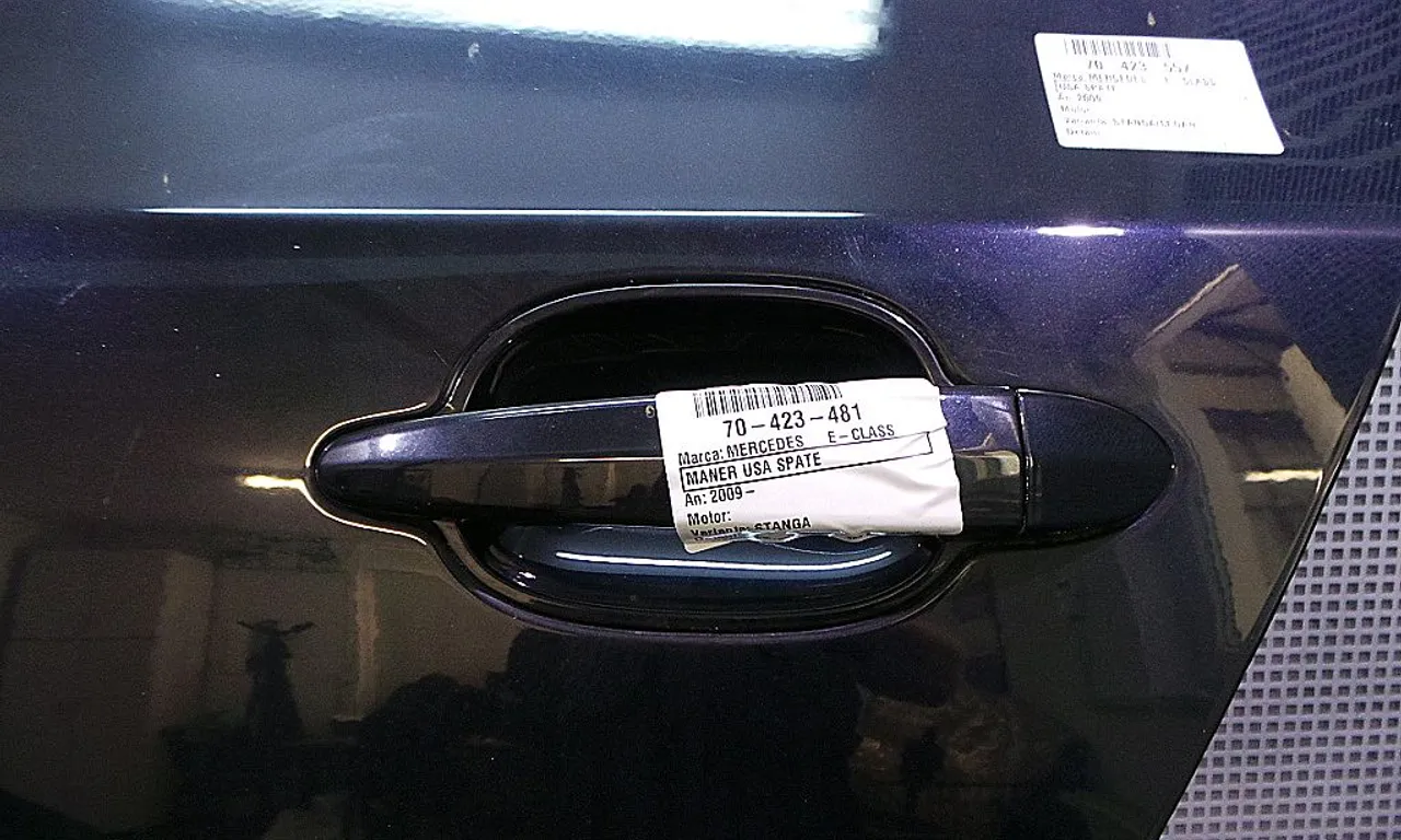 MANER USA SPATE STANGA BMW 5 2004-2010
