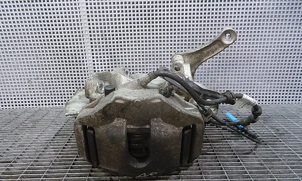 ETRIER FATA DREAPTA BMW 5 2004-2010