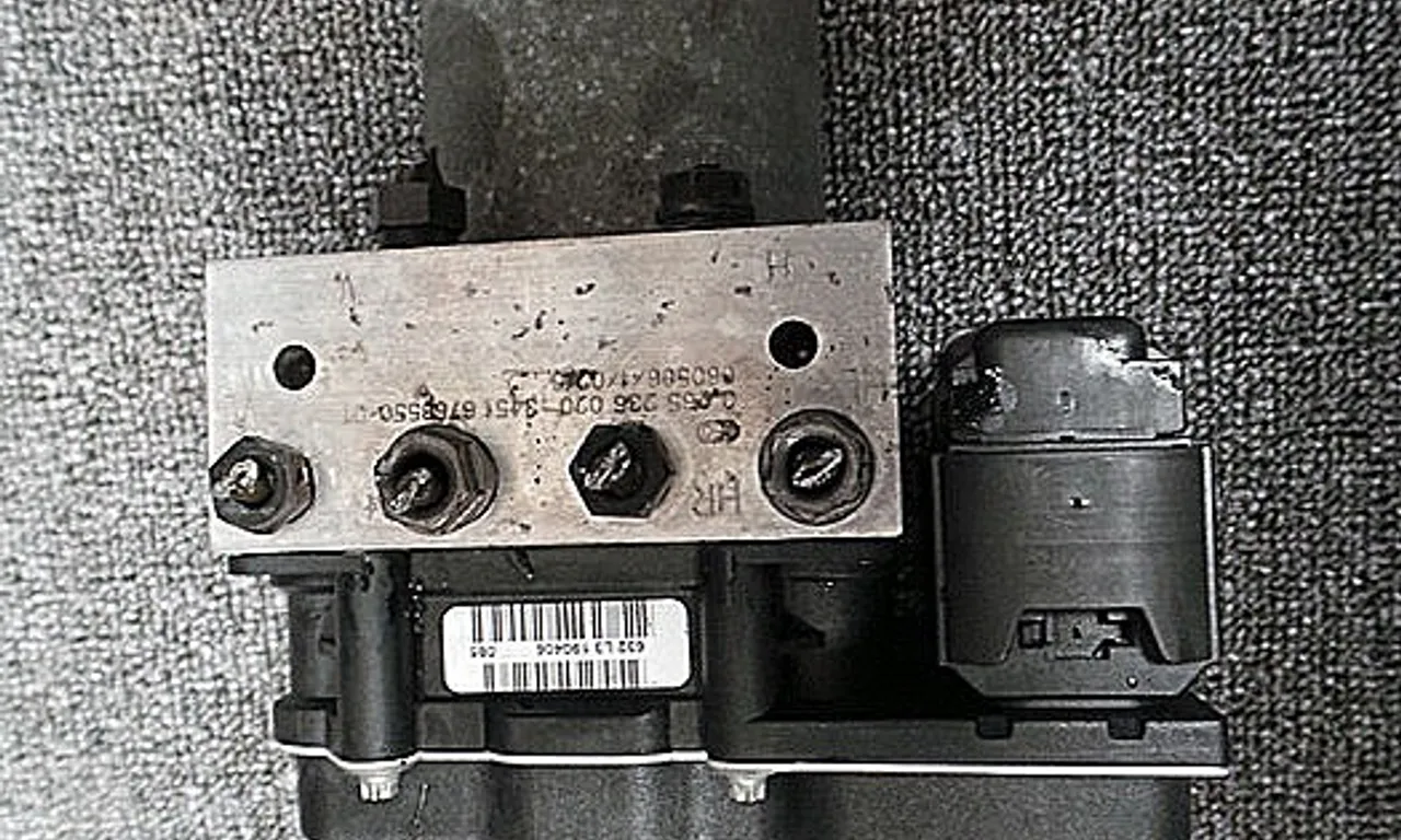 UNITATE ABS BMW 5 2004-2010