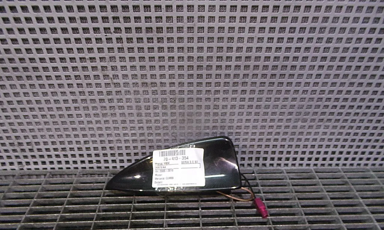 ANTENA BMW 5 2004-2010
