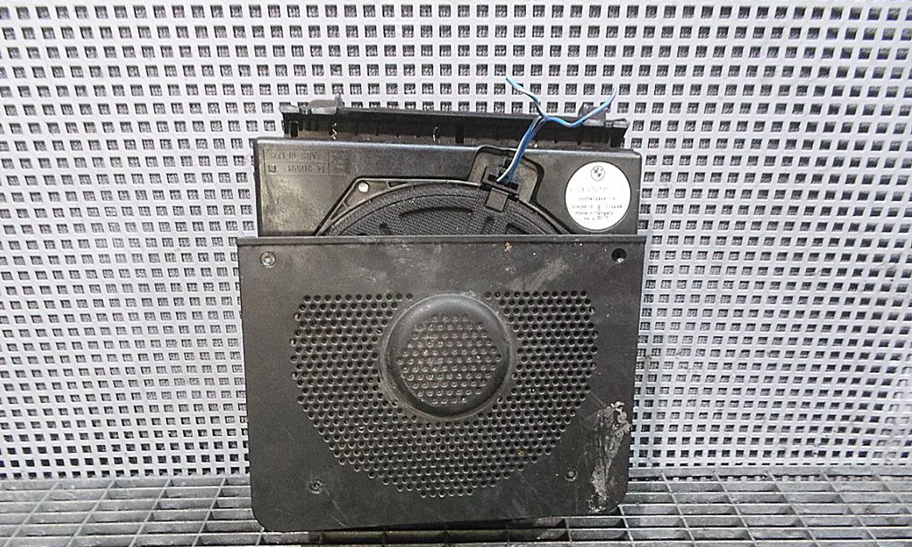 DIFUZOR AUDIO BMW 5 2004-2010