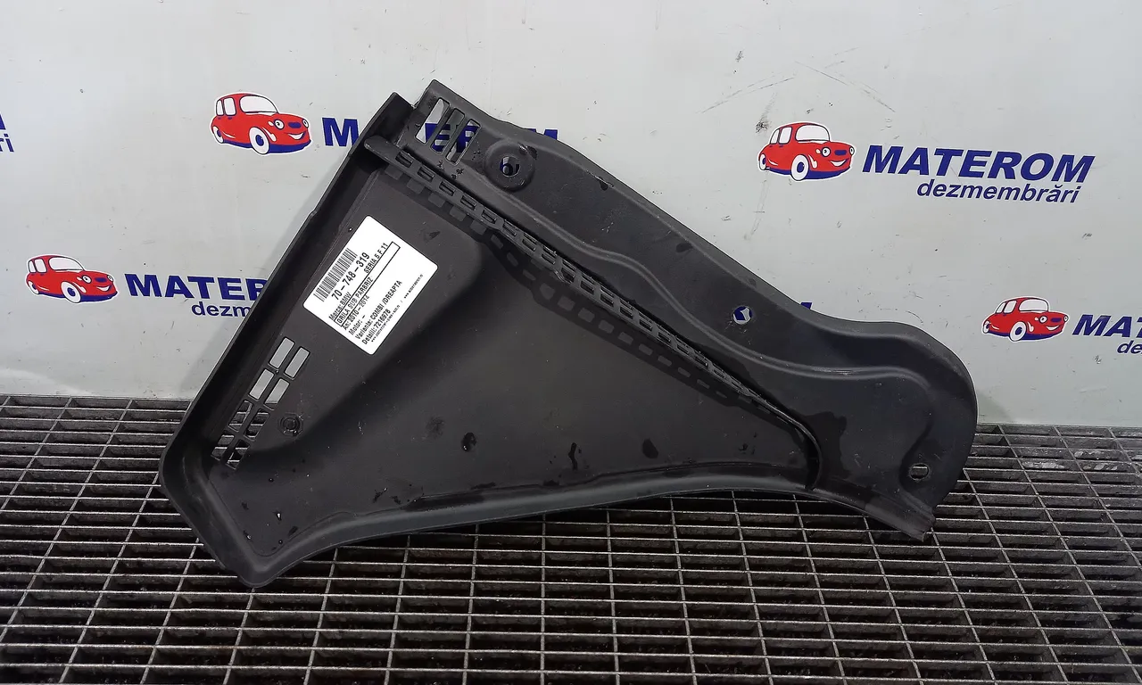 GRILA SUB PARBRIZ BMW 5 2009-2016