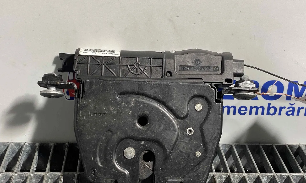 INCUIETOARE CAPOTA SPATE BMW 5 2009-2016