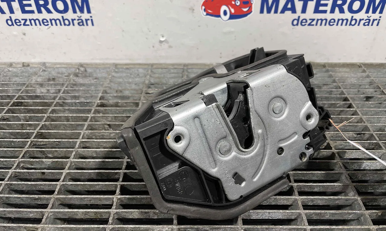 INCUIETOARE USA FATA DREAPTA BMW 5 2009-2016