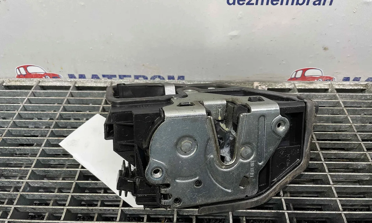 INCUIETOARE USA FATA DREAPTA BMW 5 2009-2016