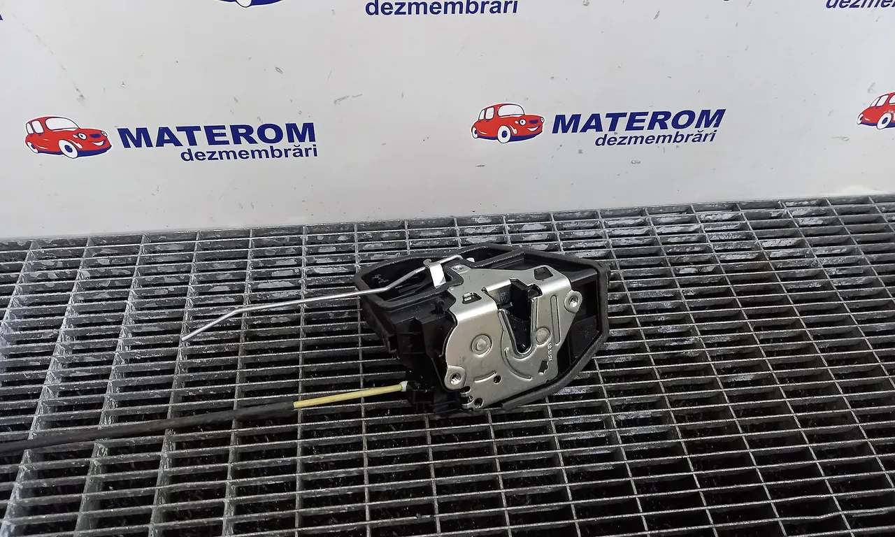 INCUIETOARE USA SPATE DREAPTA BMW 5 2009-2016