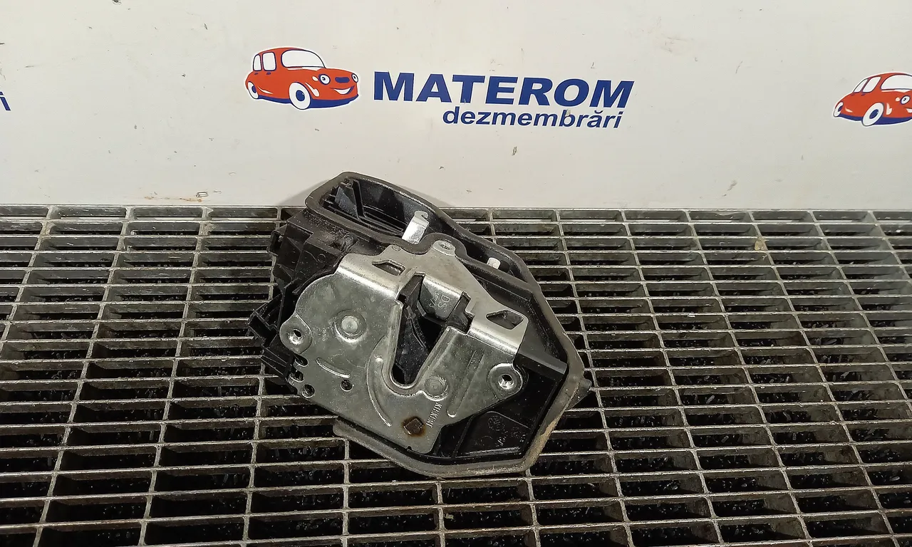 INCUIETOARE USA SPATE DREAPTA BMW 5 2009-2016