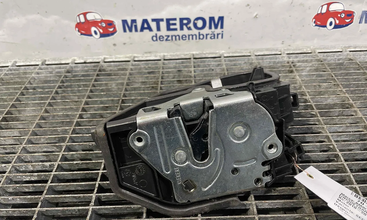 INCUIETOARE USA SPATE STANGA BMW 5 2009-2016
