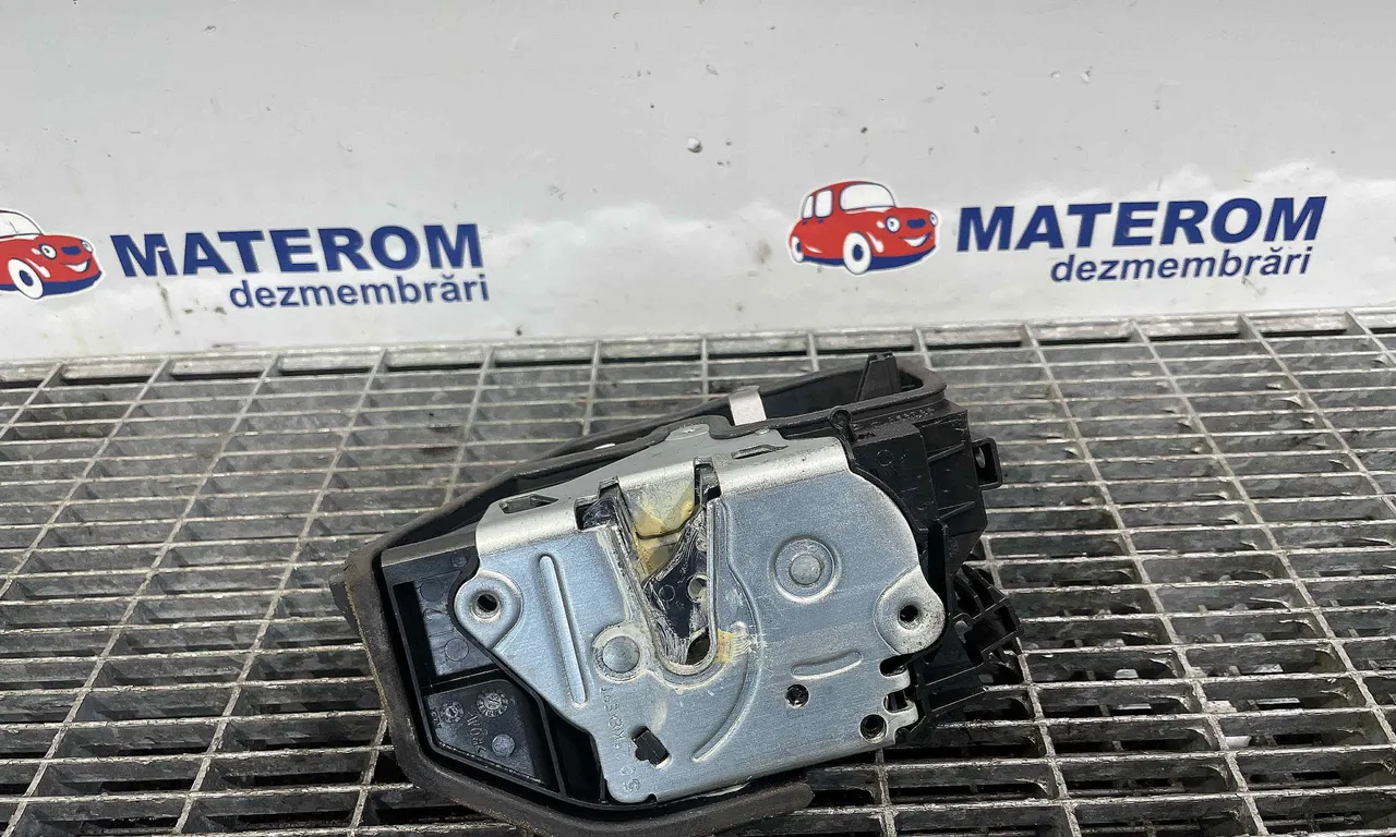 INCUIETOARE USA SPATE STANGA BMW 5 2009-2016